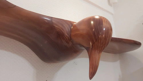 Mensola da parete di grandi dimensioni dal design contemporaneo 