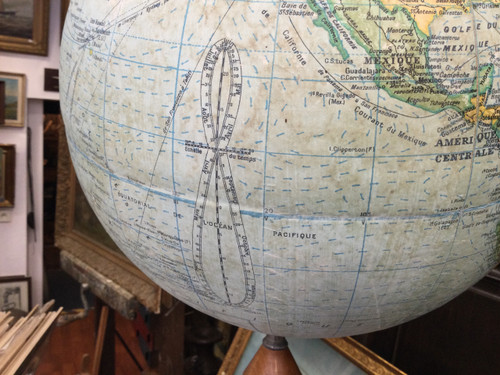 Globe terrestre année 40