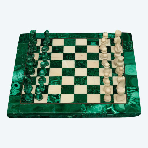 Small square chessboard in malachite and marble: