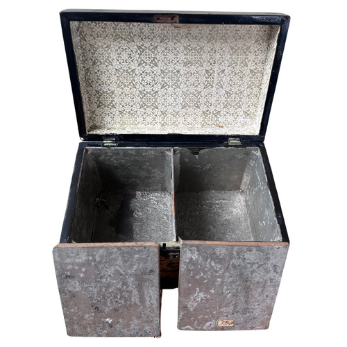 Small blackened wooden tea box with mother-of-pearl - Bird decoration - Napoleon III Period - 19th Century
