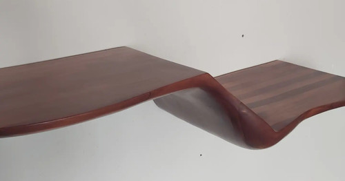 Mensola da parete di grandi dimensioni dal design contemporaneo 