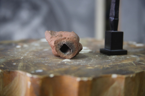 Testa femminile in terracotta, Egitto periodo romano
