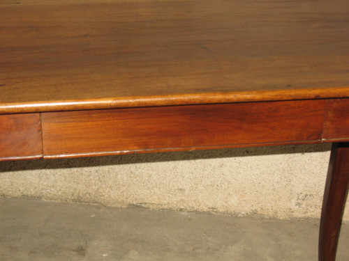 Table à écrire bureau époque 18ème Louis XV en noyer blond avec un tiroir 