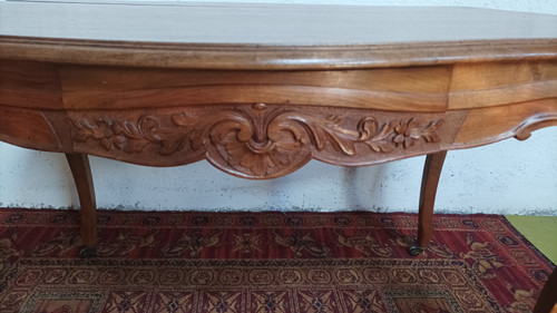 Louis XV middle table in walnut