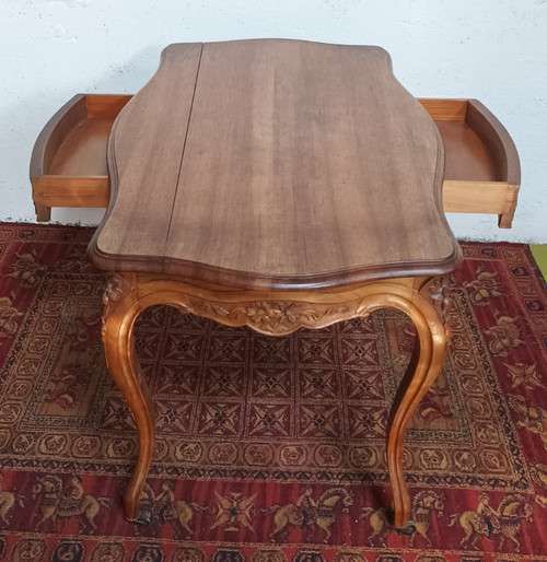 Louis XV middle table in walnut
