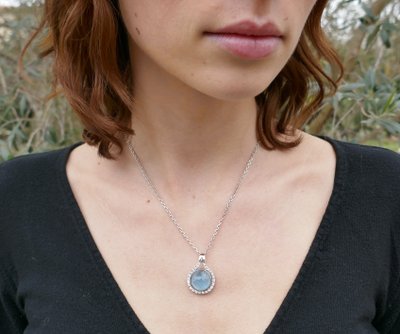 Pendentif serti d'une importante Aigue-Marine 