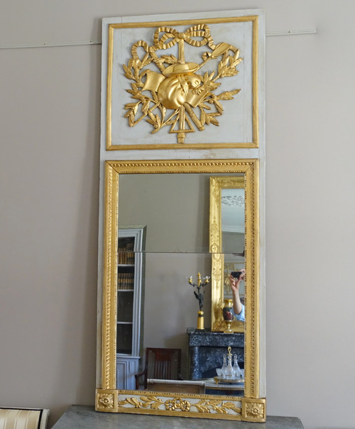 Provencal trumeau, Louis XVI period in-between mirror - gilded with gold leaf, mercury mirror