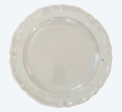 Piatto in terracotta bianca del XVIII secolo
