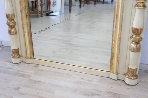 Miroir Doré Et Laqué de la période néoclassique