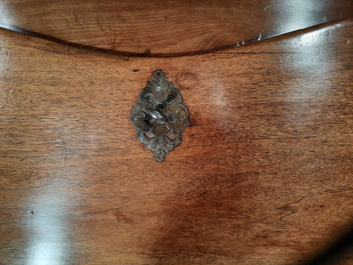 Scrivania inclinata Luigi XV in legno naturale del XVIII secolo.