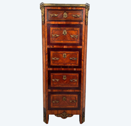 Elégant chiffonnier de style Louis XVI fin XIXe