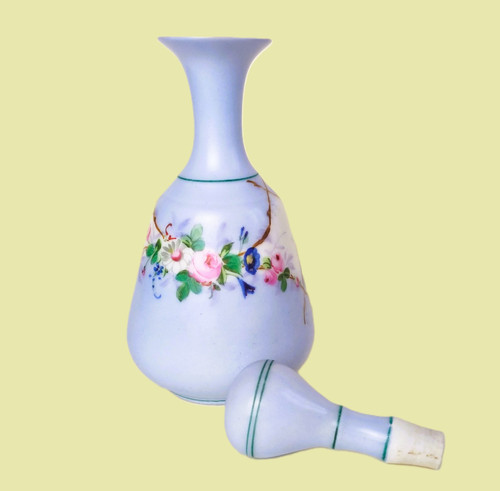 Bottiglia di profumo in porcellana con fiori dipinti a mano del XIX secolo