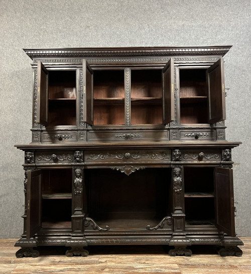 Renaissance chateau cabinet-buffet in solid walnut circa 1850