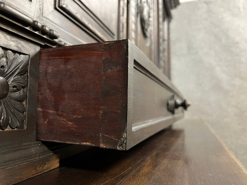 Renaissance chateau cabinet-buffet in solid walnut circa 1850