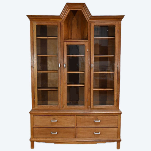 Oak bookcase from 1940