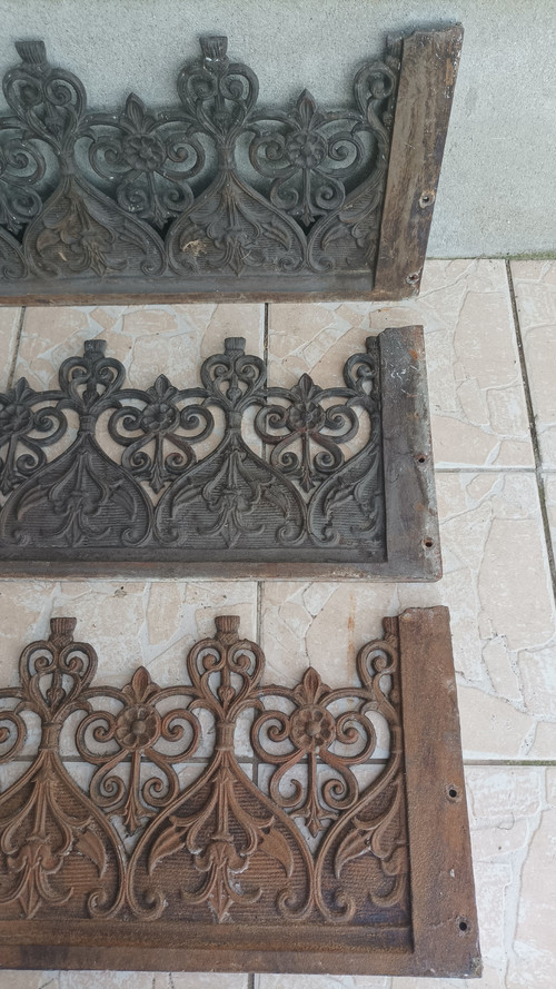 Lot de 3 balconnières garde-corps style gothique en fonte 19ème