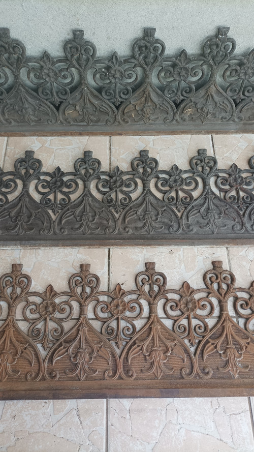 Lot de 3 balconnières garde-corps style gothique en fonte 19ème
