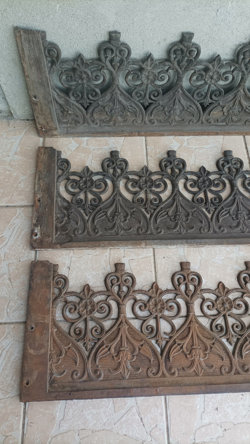 Lot de 3 balconnières garde-corps style gothique en fonte 19ème