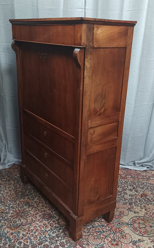 Secrétaire époque Restauration en noyer