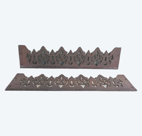 Set of 2 19th century cast-iron balconnières and railings