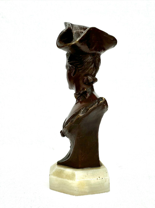 Van der Straeten -Buste en bronze femme au chapeau tricorne 