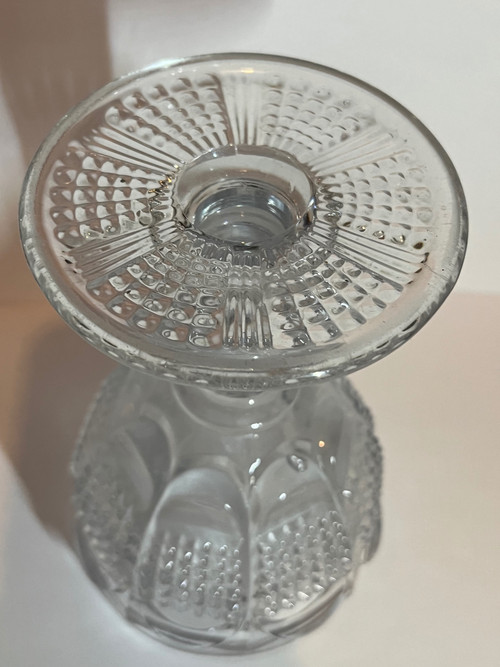 Beau et lourd verre « Charles X » en cristal moulé à pointes de diamants