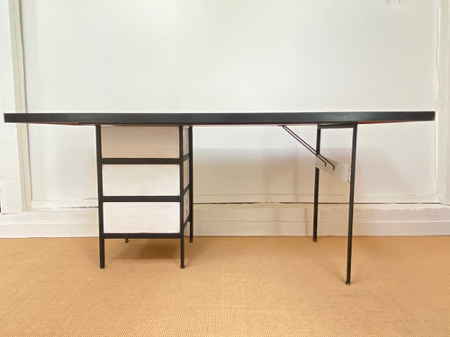 Grand bureau blanc et noir conçu par Georges Nelson et édité par Herman Miller