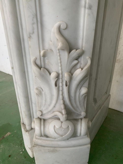 Kamin im Louis XV-Stil aus weißem Carrara-Marmor