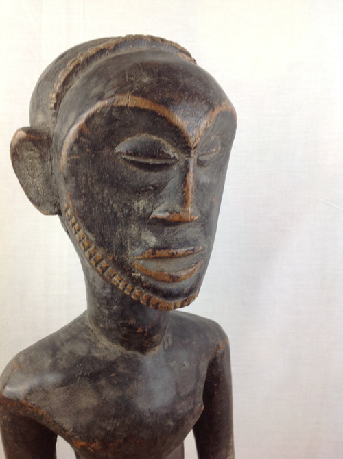 Bellissima statua di Hemba della Repubblica Democratica del Congo, antica.