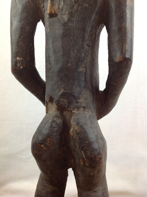 Bellissima statua di Hemba della Repubblica Democratica del Congo, antica.