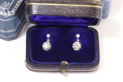 Dormeuses diamants Art Deco en platine, diamant taille ancienne, 0.18 carat, bijou Art deco