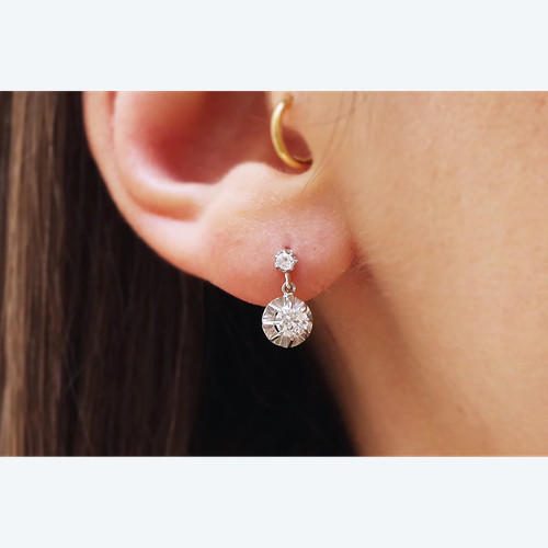 Dormeuses diamants Art Deco en platine, diamant taille ancienne, 0.18 carat, bijou Art deco
