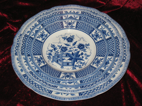 Sarreguemines earthenware table service with Lafayette blue decor of 58 pieces th. early 20th 