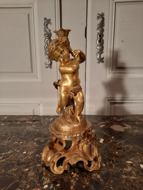 Pair of bronze cherubs in Louis XV style from the 19th century.
