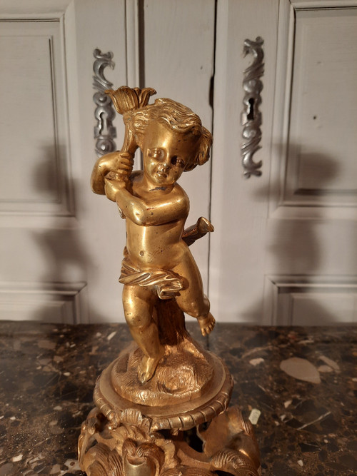 Pair of bronze cherubs in Louis XV style from the 19th century.
