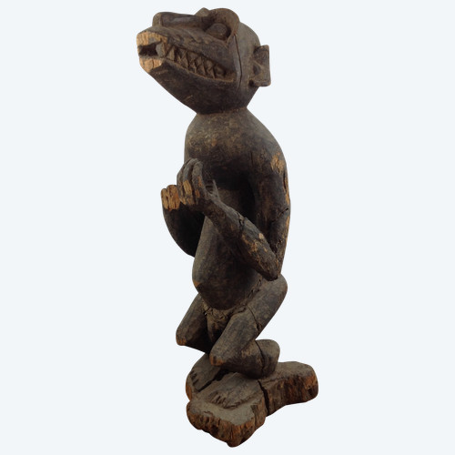 Exceptional Boulé G'Bekre monkey statue, Ivory Coast.