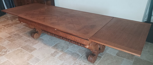 Rocaille-Tisch aus geschnitzter massiver Eiche