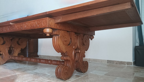 Rocaille-Tisch aus geschnitzter massiver Eiche