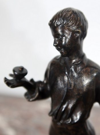 Bronzo "Ragazzo con trottola" - Fine del 19° secolo