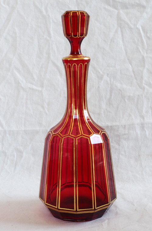 Baccarat: ruby red and gilded crystal liqueur service, Cannelures model - paper label