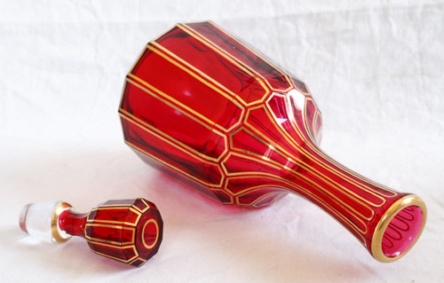 Baccarat: ruby red and gilded crystal liqueur service, Cannelures model - paper label