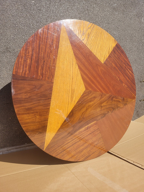 Großer runder Couchtisch aus Holzintarsien