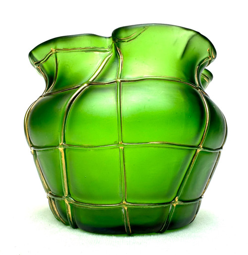 Loetz Ou Kralik - Grüne Vase Kreta