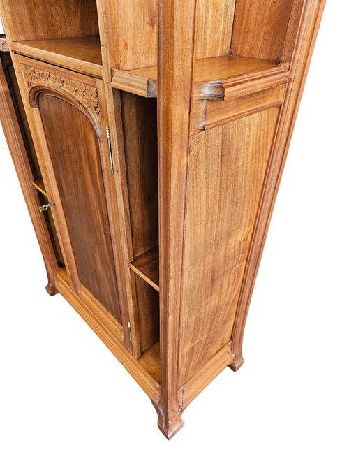 Eugène Vallin Jugendstil-Präsentationsvitrine "Platanenblätter".