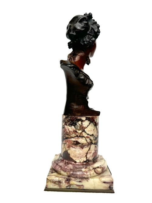 Georges Van der Straeten Bronze bust of "Marinette".