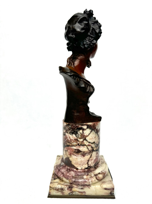 Georges Van der Straeten Bronze bust of "Marinette".