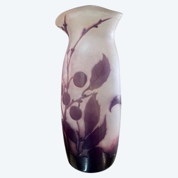 VASO D'ARGENTO CON CILIEGIE. (Fabbricazione di Paul NICOLAS) NANCY . Art Nouveau.