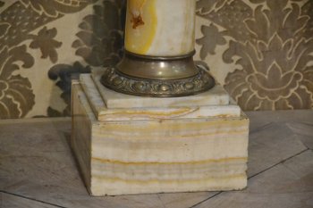 Column in onyx from the end of the 19th century