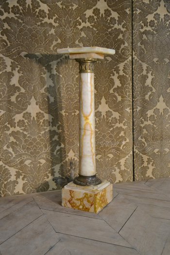 Column in onyx from the end of the 19th century