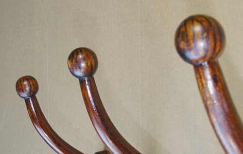 Porte-manteau en bâtons de bois pour accrocher vos manteaux